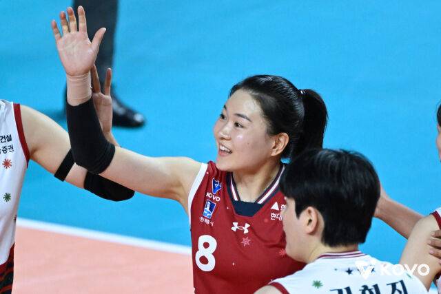 '현대건설 원클럽우먼' 김연견, 3.2억에 현대건설 남는다