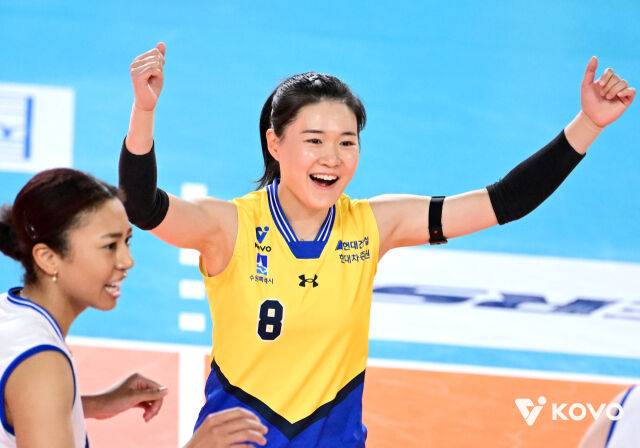 '현대건설 원클럽우먼' 김연견, 3.2억에 현대건설 남는다