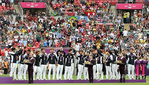 한국 축구 큰일 났다, 올림픽 영영 출전 못하나…IOC 부위원장
