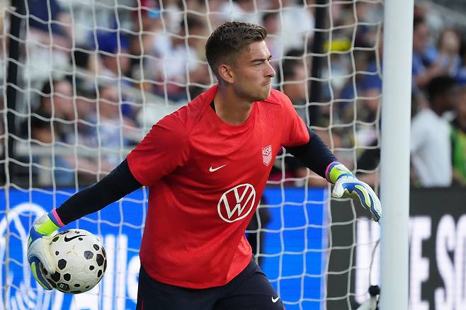 클린스만 전 한국 축구대표팀 감독 아들, 목뼈 골절로 ‘시즌 아웃’