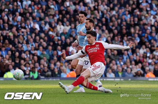 97.6%가 이렇게 무너지나...아스널, 토트넘보다 더 처참했다→맨시티에 우승 주도권 넘겨