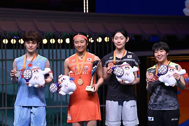 안세영 VS 왕즈이+천위페이+한웨…中 3인방 한팀으로 뛴다, '우버컵 디펜딩 챔프' 중국