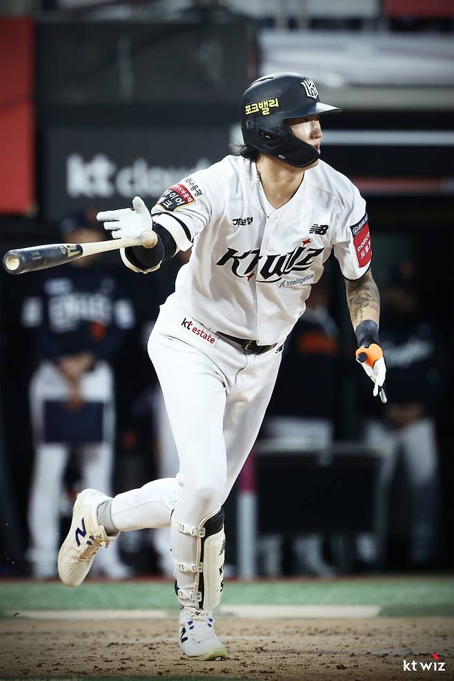 와! '부상 복귀하자마자 끝내기포라니...' 연장 11회 혈투 끝에 KT, KIA에 6-5 승리 [수원 현장리뷰]