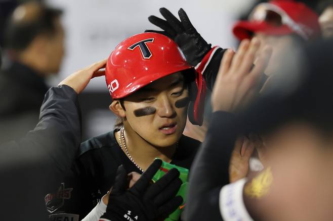 와! '부상 복귀하자마자 끝내기포라니...' 연장 11회 혈투 끝에 KT, KIA에 6-5 승리 [수원 현장리뷰]