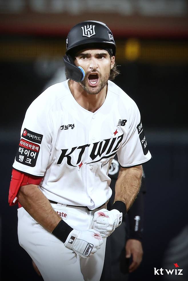 와! '부상 복귀하자마자 끝내기포라니...' 연장 11회 혈투 끝에 KT, KIA에 6-5 승리 [수원 현장리뷰]