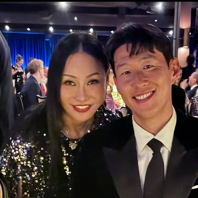 손흥민 착 달라붙어 '투샷', 이 여성 누구? LA 뒤집은 인물의 정체, 알고 보니 '문화 여왕'이라고→ LA서 '초특급 인맥' 인증