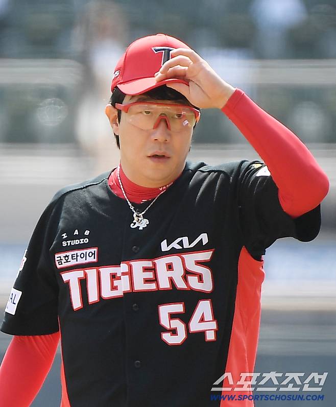 '부상 회복' 37세 KIA 주전 포수, 왜 1군 못 올라오나?