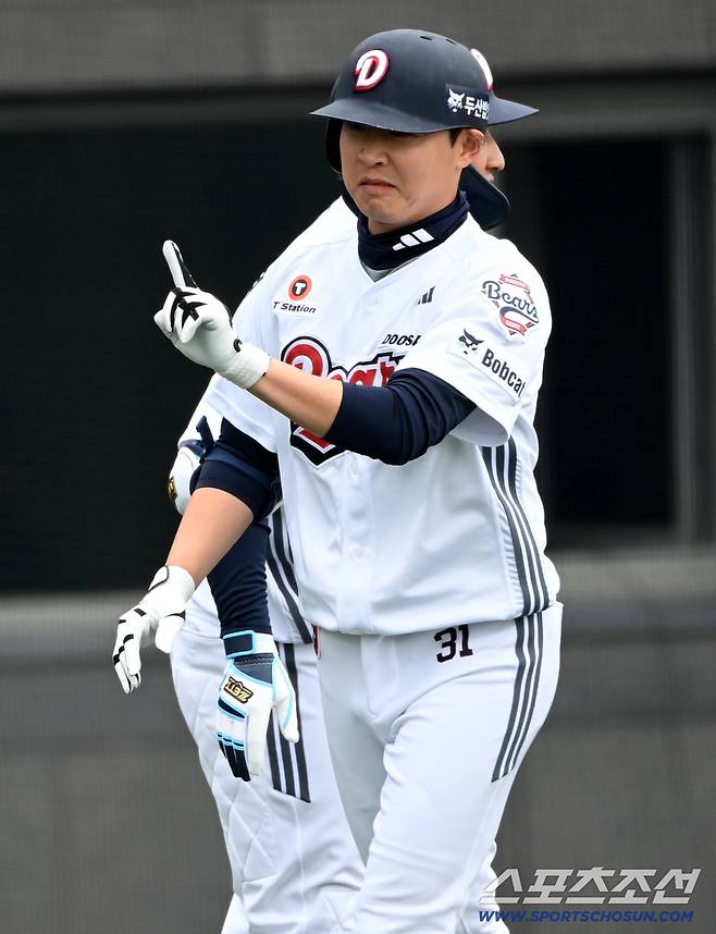 사실은 홈런 타자였나, 장타 본능 숨기고 살아왔나...놀랍다, 정수빈 2G 연속 홈런포 [부산 현장]