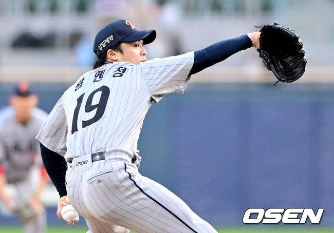 '3억 외인 투수, 가성비 으뜸이네' 8이닝 1피안타 무실점 완벽투, LG 3연승 신바람…한화 2연패 [잠실 리뷰]