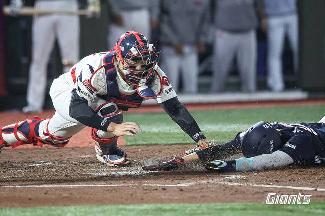 '패패패패패' 롯데 무기력 5연패→단독 꼴찌 추락...'곽빈 첫 승+정수빈 3타점' 두산 시즌 첫 4연승 [부산 리뷰]