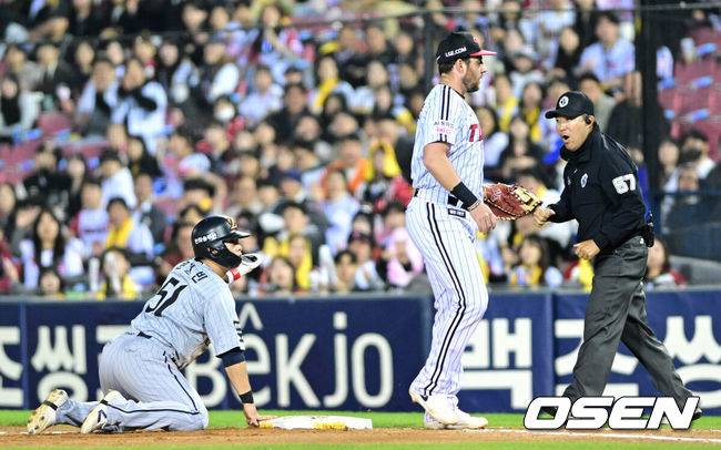 치명적인 주루사→결정적인 포구 실수→완봉패…하필 잘하던 문현빈이 공수에서 꼬였다 [오!쎈 잠실]