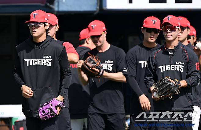 '적격 논란' KIA 유격수 결국 김도영, 왜 망설이나…