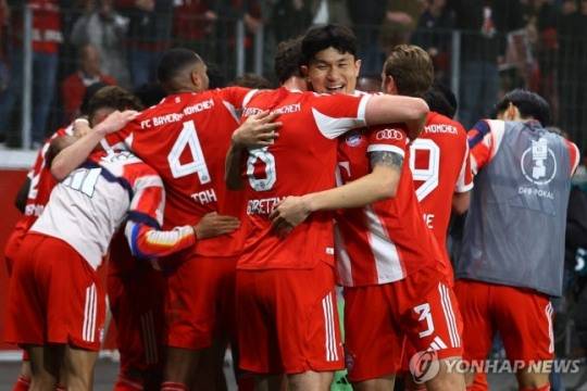 '김민재의 스루 패스가 쐐기를 갈랐다' 뮌헨, 레버쿠젠 2-0 꺾고 포칼 결승행