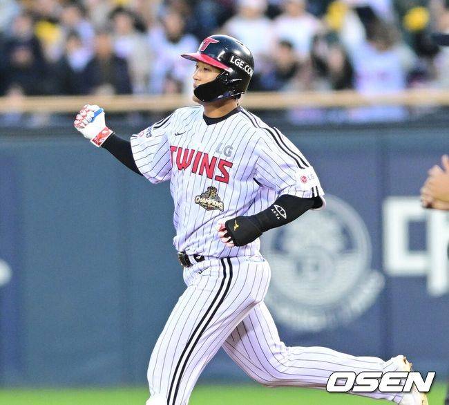 ‘1군 콜업’ 시범경기 홈런왕, 문동주와 왕옌청 모두 울렸다…결승 투런포 “창기 형의 태블릿 PC 덕분, 감사하다”