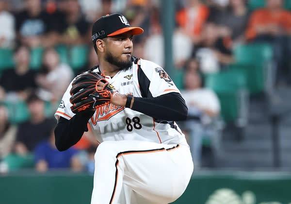 '15타자 연속 퍼펙트 대박 쳤다' 삼성, '이 투수' 다시 못 데려오나…라이온즈 PS 영웅 대만 입성→6이닝 5K 무실점 데뷔전 쾌투