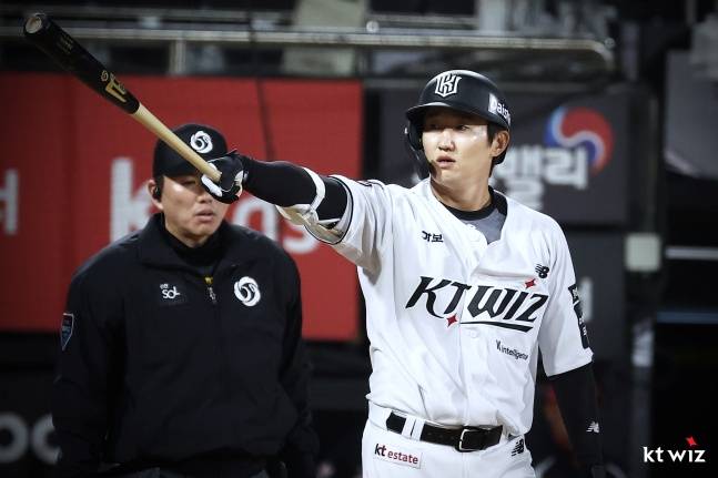 또.또.또 선발전원안타! KBO 최다기록 주인공, 삼성도 LG도 아니었다... '안현민-허경민 빠진' KT 어떻게 가능했나