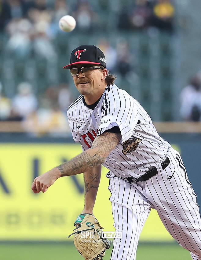 '완봉' 앞두고 84구에 교체라니…염경엽 감독