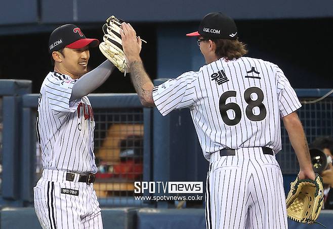 '완봉' 앞두고 84구에 교체라니…염경엽 감독