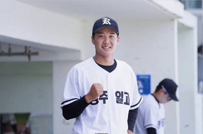 [단독]'대반전' 광주일고 에이스 사인 안했다