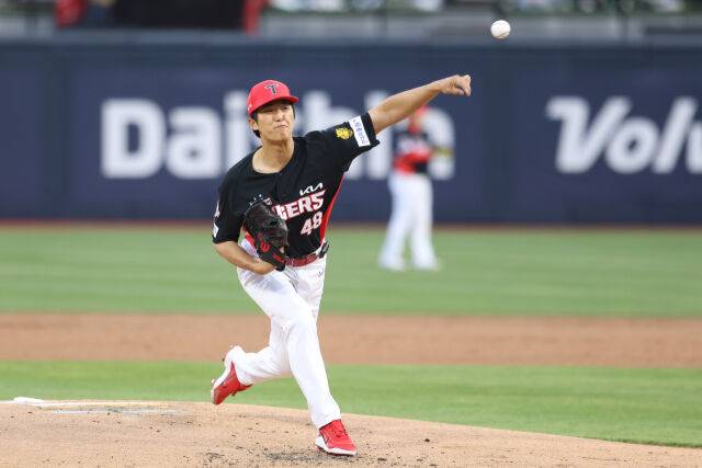 '8연승 다 까먹겠네' KIA 패패패패패 어쩌나…1회 무사 만루서 단 2실점, 소형준 위기관리 빛났다→KT 승승승 싹쓸이 [MD수원]