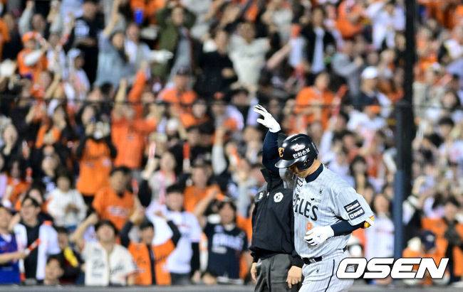 이보다 더 극적일 수 없다...2군행→1군 복귀전→동점 홈런, 노시환이 웃다