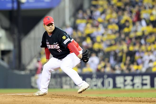 '155㎞→141㎞' 구속 뚝↓ 미스터리→KIA 파이어볼러가 수상하다 'FA 미공개 계약까지 맺었는데...' 사령탑이 내린 진단은