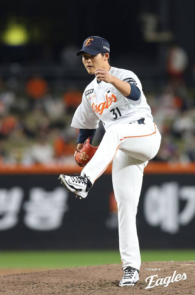 한화 트레이드 효과는 아직인가…손아섭 주고 데려왔는데 2군서 안타→안타→안타→안타→안타 맞으면 어쩌나