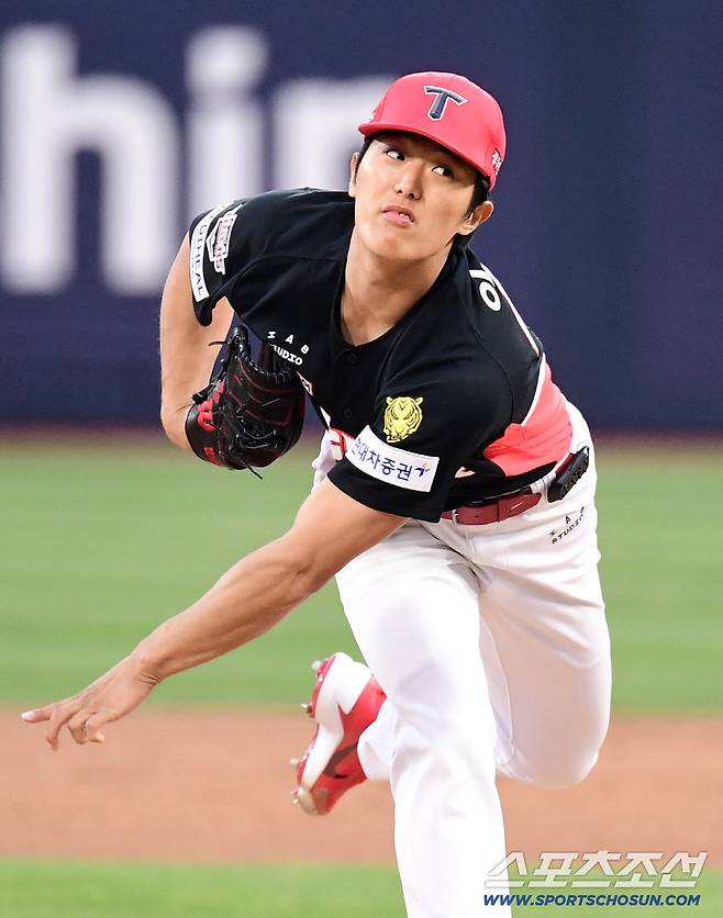 '불명예 1위' 156㎞ 좌완 에이스, KIA 어떻게 포기하나…또 볼넷-볼넷-볼넷-볼넷, 속만 탄다