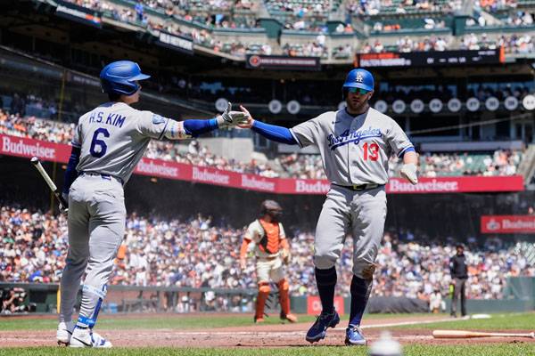 오늘은 김혜성이 웃었다...2안타 1타점 다저스도 승리...상대 선발에 막힌 이정후 무안타 [MK현장]
