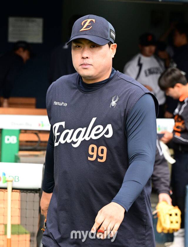 엄상백 시즌아웃, KBO 투수 다년계약은 위험하다? 류현진·김광현·양현종·장원준·정우람 성공…전액회수는 기대하지 마세요