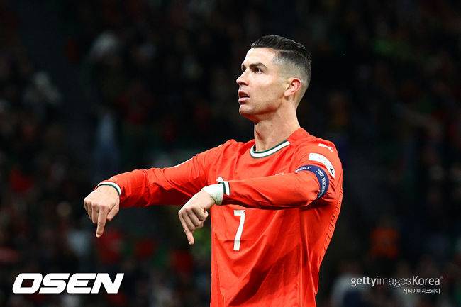 호날두는 우유를 안 마십니다...