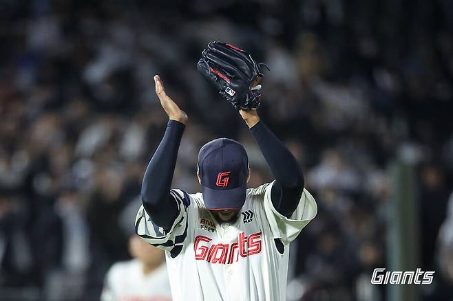 이래서 롯데가 100만 달러에 모셔왔구나…154km 에이스가 급한 불 껐다