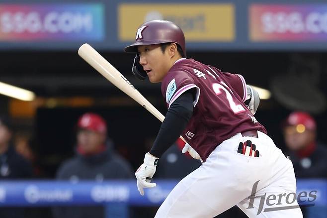 하다하다 '13명'으로 늘었다, 추재현 손목 미세골절…설종진 입에서 한숨이 끊이질 않네