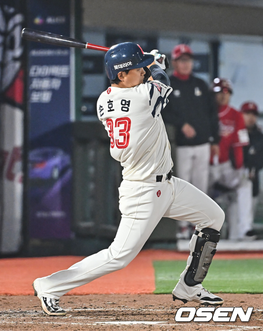 '홈 쇄도' 햄스트링 통증 손호영 말소, 검진결과 미세 손상