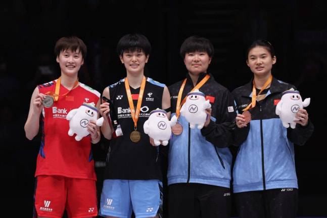 [우버컵] '안세영 잡자' 中 3인방 힘 합쳤다…왕즈이 아끼고도 압도적, 천위페이→한웨 연달아 단식 승리