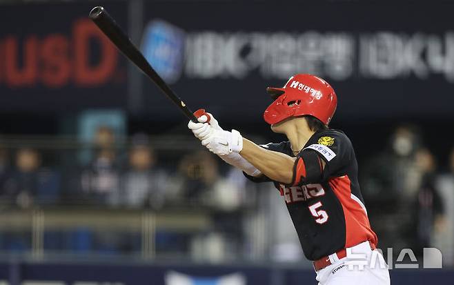 KIA 김도영, 시즌 7호 홈런 폭발…홈런 단독 선두