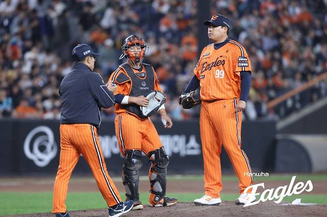 류현진 100구 던지면 뭐하나…소나기 안타에 5실점 패전, NC 장단 14안타로 7-3 재역전승