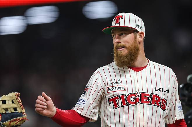 '올러 해냈다!' KIA 2417일 만의 완봉승, 롯데 꺾고 5연패 탈출…김도영 멀티포 원맨쇼[광주 리뷰]