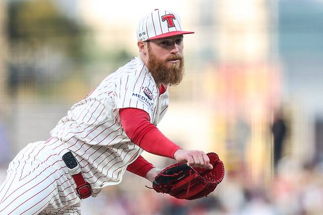 '올러 해냈다!' KIA 2417일 만의 완봉승, 롯데 꺾고 5연패 탈출…김도영 멀티포 원맨쇼[광주 리뷰]