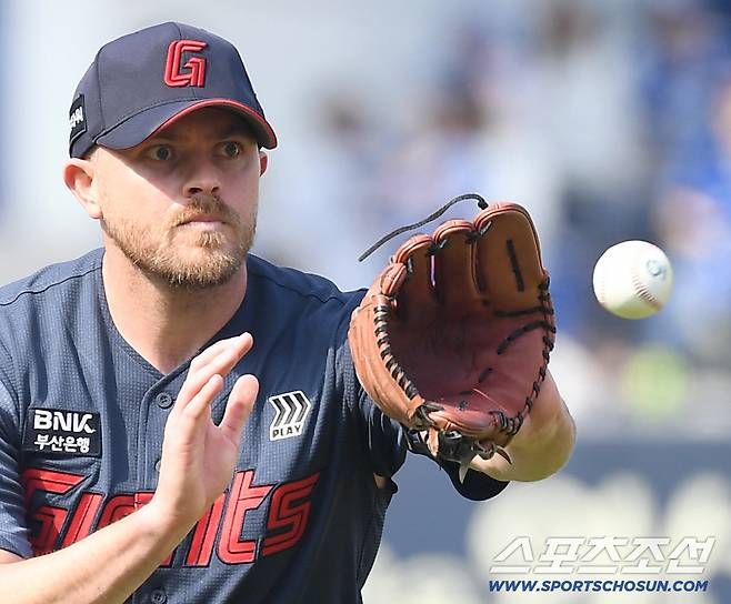 '올러 해냈다!' KIA 2417일 만의 완봉승, 롯데 꺾고 5연패 탈출…김도영 멀티포 원맨쇼[광주 리뷰]