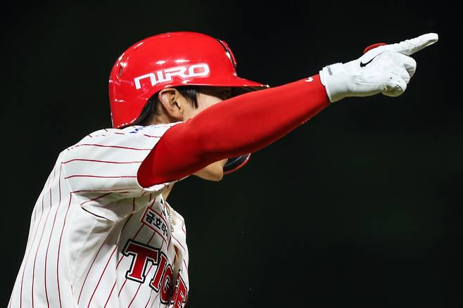 '올러 해냈다!' KIA 2417일 만의 완봉승, 롯데 꺾고 5연패 탈출…김도영 멀티포 원맨쇼[광주 리뷰]