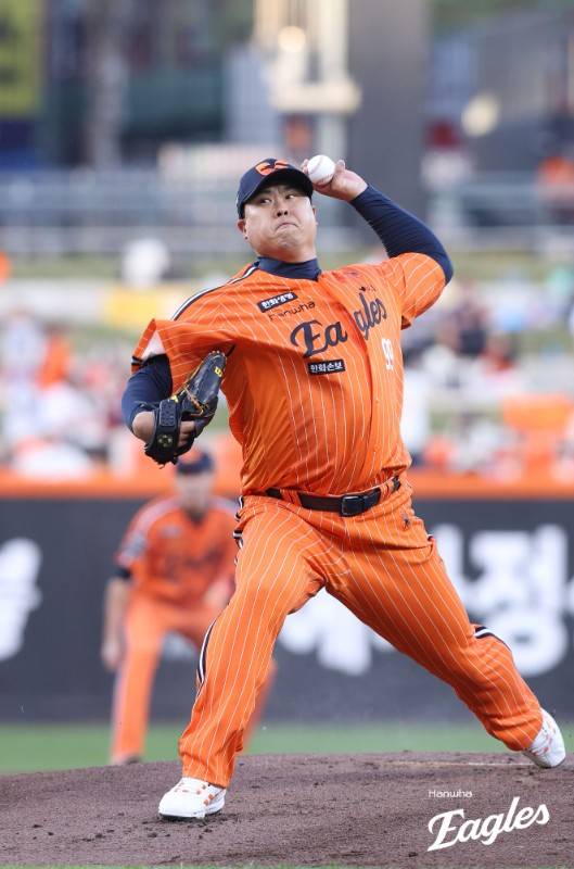 '10피안타' 뭇매 맞고 강판→정우주 승계주자 2실점...류현진 악전고투 5실점 패전 위기 [오!쎈 대전]