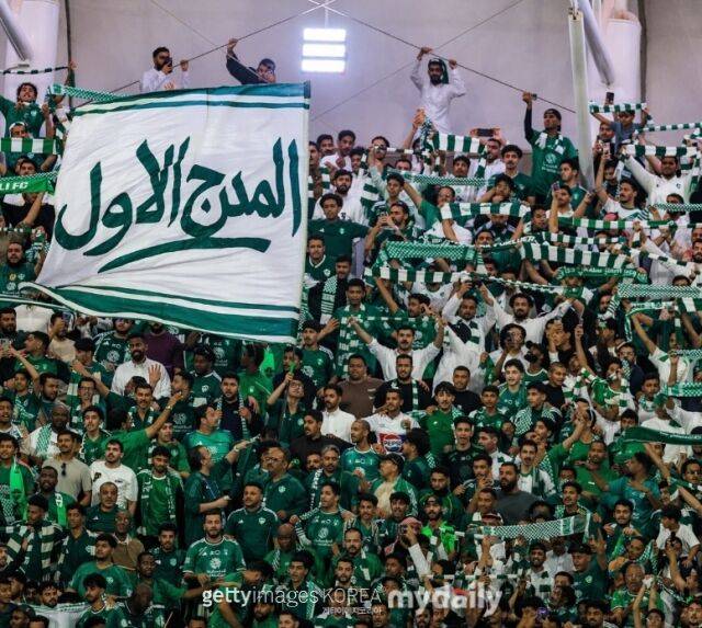 'PSG가 원하는 이적료 694억 제시했다'…사우디 클럽, PSG에 이강인 영입 오퍼