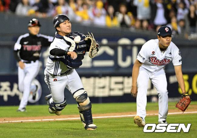 마무리 유영찬 팔꿈치 통증 어쩌나, ‘4전5기’ 임찬규 1실점 첫 승+문보경 3타점, LG 잠실 라이벌전 이겼다 [잠실 리뷰]
