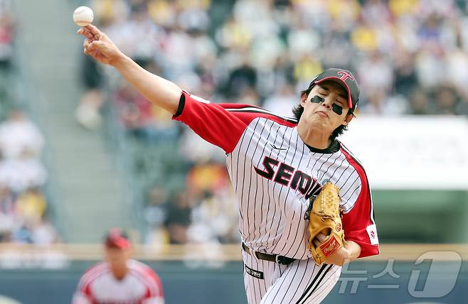 '4전 5기' LG 임찬규, 류현진에게 스위퍼 배우고 시즌 첫 승