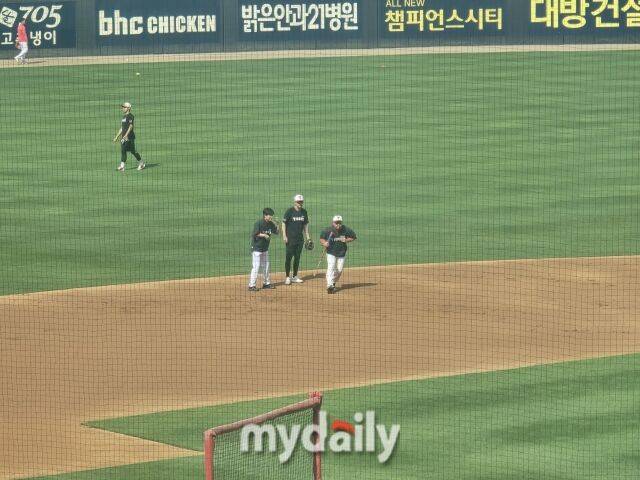 “광주에선 펑고 많이 받고 싶어요” 꽃범호의 ‘유격수 데일’ 구하기 특별과외…KIA 유도영은 시기상조[MD광주]