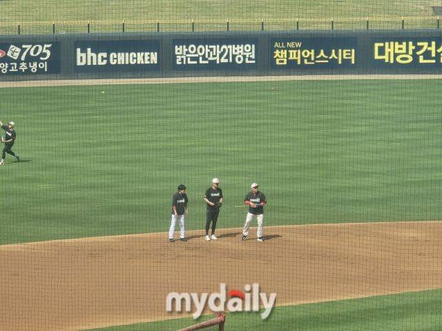 “광주에선 펑고 많이 받고 싶어요” 꽃범호의 ‘유격수 데일’ 구하기 특별과외…KIA 유도영은 시기상조[MD광주]