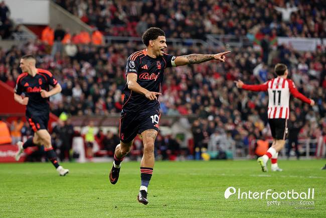 [PL REVIEW] '토트넘 강등 그림자 짙어진다'…'깁스-화이트 1골 1도움' 노팅엄, 선덜랜드 5-0 완파→승점 8점차