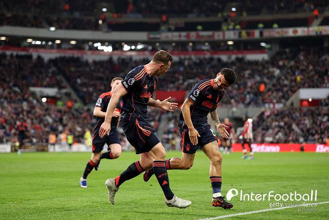 [PL REVIEW] '토트넘 강등 그림자 짙어진다'…'깁스-화이트 1골 1도움' 노팅엄, 선덜랜드 5-0 완파→승점 8점차