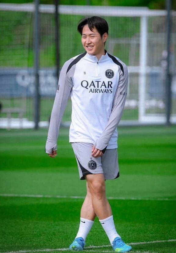 'PSG, 이강인 위해 694억 포기한다'…슈퍼 서브 역할 대만족, 방출 계획 없다